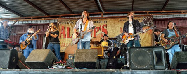 waltwilkinsandthemystiqueros_8715203171_o.jpg